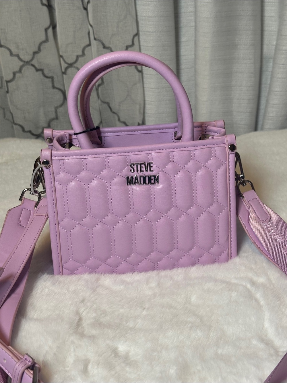 Steve Madden Bniko Quilted Crossbody Purse Bag Color Pinkie
Lavender NWT